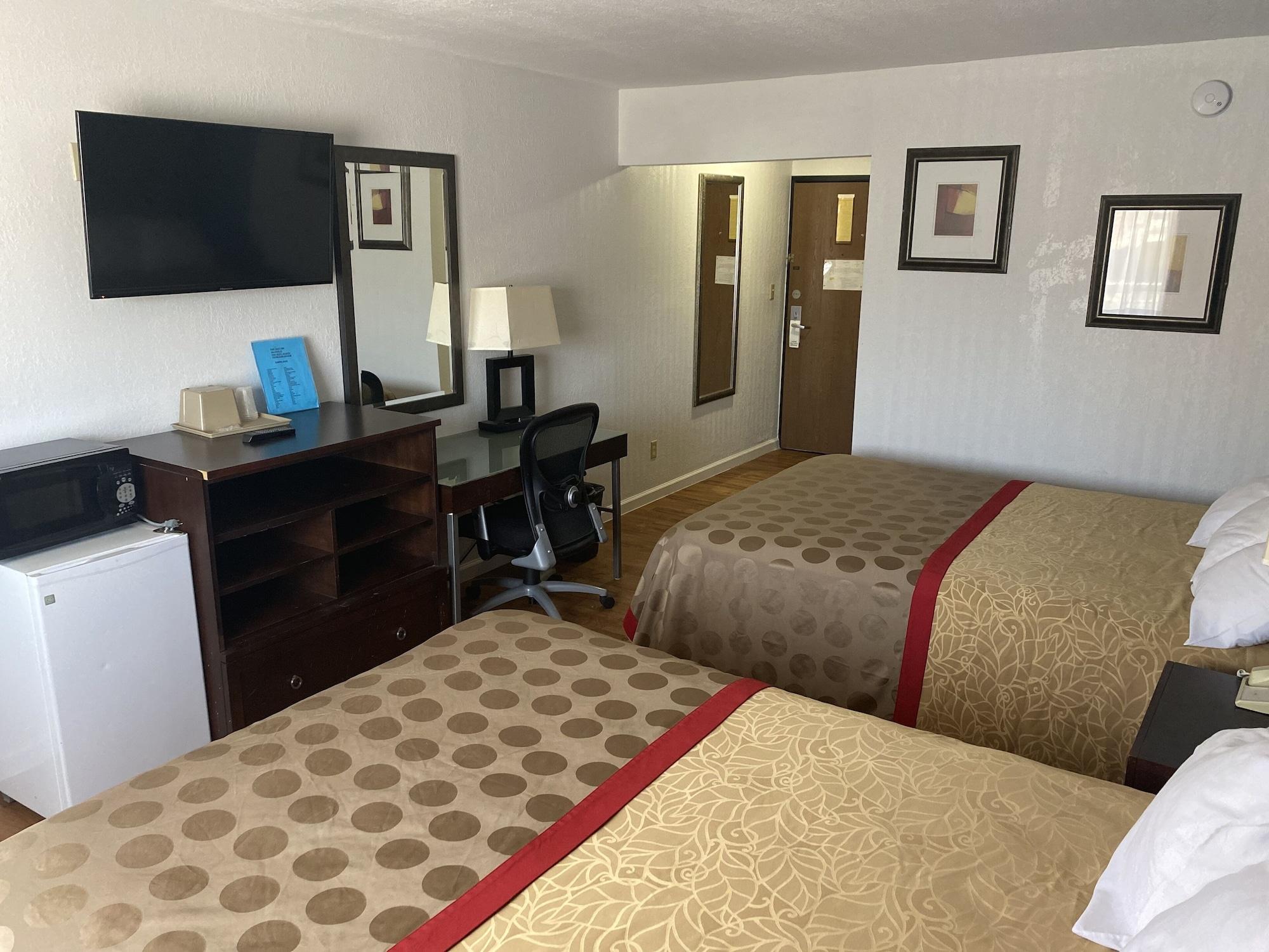 Super 8 By Wyndham Fort Scott Exterior photo